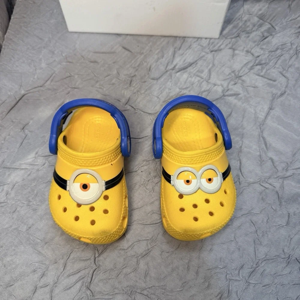 Crocs Toddler Size C4 Minions Classic Clogs - Yellow/Blue - Despicable Me Kids